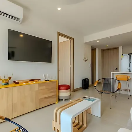 Apartamento Lujoso Con Acceso Directo A La Playa *